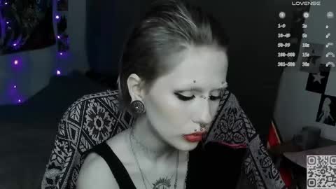 Snapshot of say_mary chatting on May 1, 2026, 12:37 am pronoun she. name Mary. age 21. online show from May 1, 2026, 12:37 am