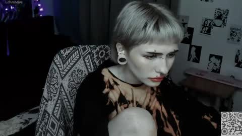 Snapshot of say_mary chatting on May 5, 2026, 10:51 pm pronoun she. name Mary. age 21. online show from May 5, 2026, 10:51 pm
