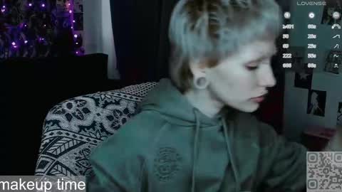 Snapshot of say_mary chatting on May 10, 2026, 2:55 pm pronoun she. name Mary. age 21. online show from May 10, 2026, 2:55 pm
