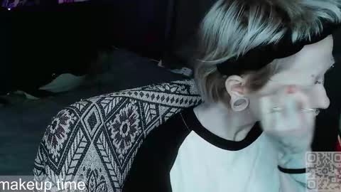 Snapshot of say_mary chatting on May 11, 2026, 4:59 pm pronoun she. name Mary. age 21. online show from May 11, 2026, 4:59 pm