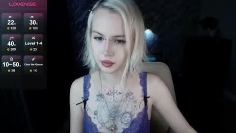 Anges online show from November 13, 2025, 1:15 am