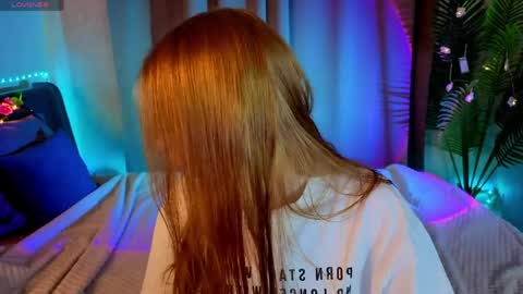 Snapshot of sayl0r_moon chatting on April 5, 2026, 9:17 am Kira GMT 7 Mon Thu-Sun 0800am-0200pm online show from April 5, 2026, 9:17 am