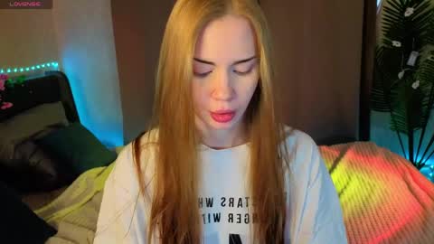 Snapshot of sayl0r_moon chatting on April 10, 2026, 9:25 am Kira GMT 7 Mon Thu-Sun 0800am-0200pm online show from April 10, 2026, 9:25 am