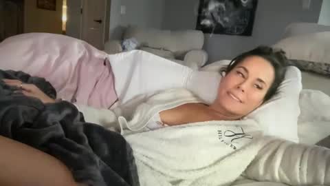 Snapshot of sayplsgdgrl chatting on December 16, 2024, 6:49 pm Good Girls Say Please...and Thank You online show from December 16, 2024, 6:49 pm