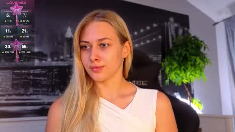 Hello guys our name is Emily Nicole Alice. We are very funny and love to spend time well online show from October 1, 2025, 4:46 pm