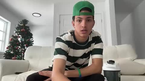 sbouchikh03 online show from January 6, 2026, 6:55 pm