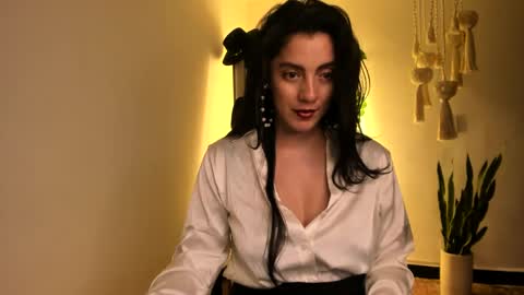 Venus online show from February 11, 2025, 4:24 pm