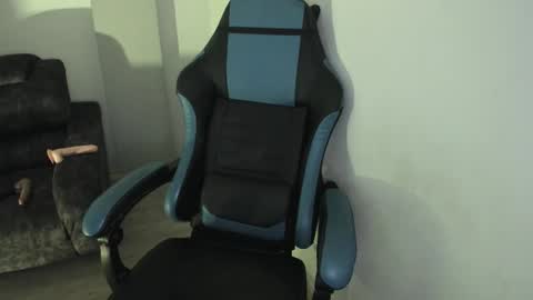 Snapshot of scarbadgirl_ chatting on October 10, 2025, 4:33 am scarbadgirl_ online show from October 10, 2025, 4:33 am