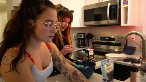 scarlajade online show from April 5, 2026, 5:48 am