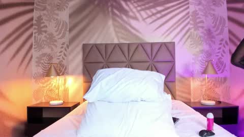 Scarleet online show from November 11, 2025, 8:42 pm