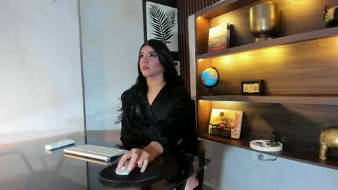 Snapshot of scarleett22 chatting on May 17, 2026, 12:12 pm Scarleet online show from May 17, 2026, 12:12 pm