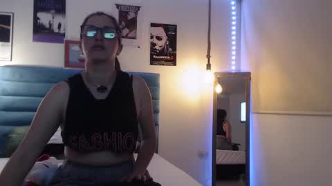 Snapshot of scarlet2025 chatting on October 17, 2025, 12:14 am Scarlet online show from October 17, 2025, 12:14 am