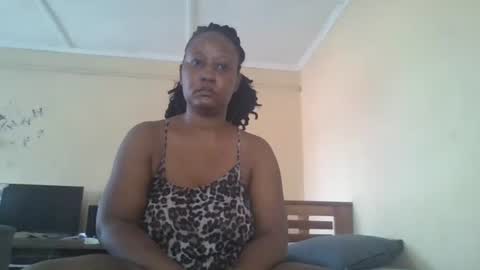 scarlet_25142359 online show from October 17, 2025, 6:05 am