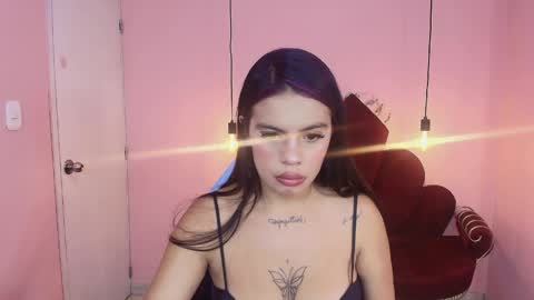 Snapshot of scarlet_2_ chatting on April 15, 2026, 9:37 pm PVT 12TK 02PM - 9PM COLOMBIA online show from April 15, 2026, 9:37 pm