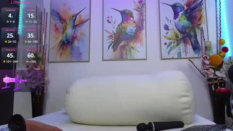 Scarlet online show from November 3, 2025, 11:11 am