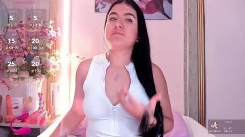 Snapshot of scarlet_fostt_ chatting on May 14, 2026, 11:39 am Andrea online show from May 14, 2026, 11:39 am