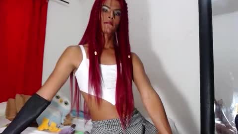 As me online show from October 11, 2025, 8:40 pm