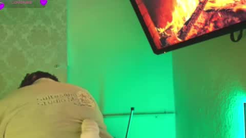 Snapshot of scarlet_queen__ chatting on October 2, 2025, 6:09 am Scarlet online show from October 2, 2025, 6:09 am