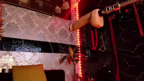 Snapshot of scarlet_queen__ chatting on October 4, 2025, 11:14 pm Scarlet online show from October 4, 2025, 11:14 pm