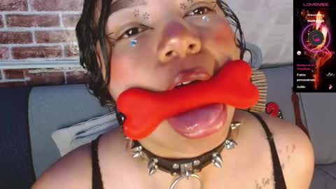 Snapshot of scarlet_queen__ chatting on March 25, 2026, 6:19 am Scarlet online show from March 25, 2026, 6:19 am