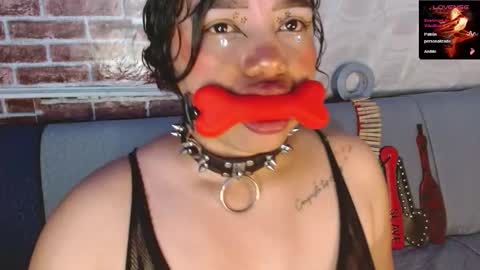 Snapshot of scarlet_queen__ chatting on March 27, 2026, 7:35 pm Scarlet online show from March 27, 2026, 7:35 pm