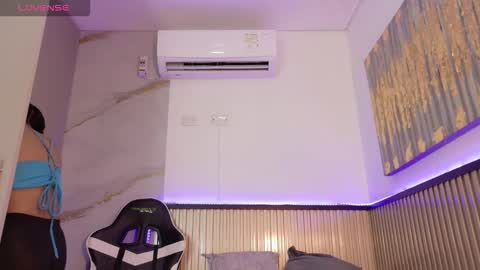 Snapshot of scarlet_vixen_ chatting on February 3, 2026, 1:27 pm scarlet_vixen_ online show from February 3, 2026, 1:27 pm