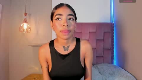 scarlet_vixen_ online show from April 15, 2026, 12:34 pm