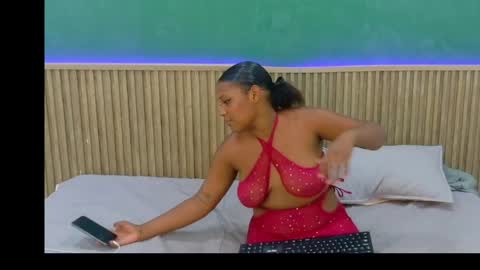 Snapshot of scarlet_xx chatting on May 19, 2026, 7:42 pm scarlet_xx online show from May 19, 2026, 7:42 pm