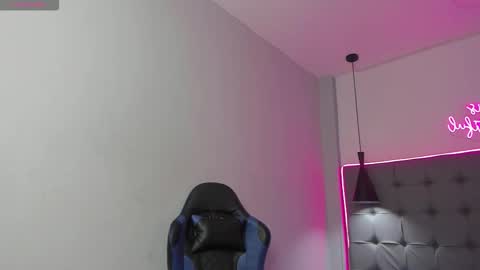 scarlet online show from February 22, 2026, 3:18 am