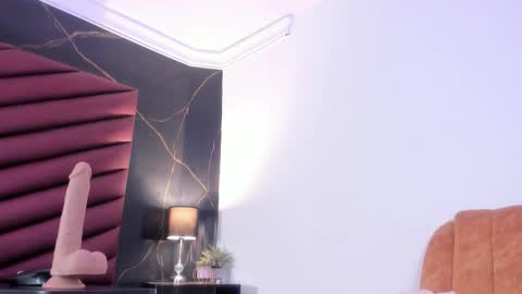 Scarlet Dayana online show from November 15, 2025, 7:10 pm