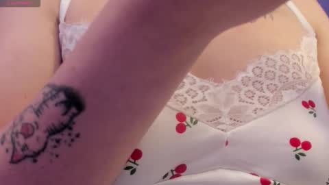 Snapshot of scarletgv chatting on March 19, 2026, 5:33 am Scarlet online show from March 19, 2026, 5:33 am