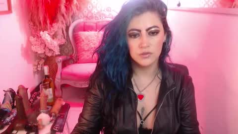 Snapshot of scarleth_bluee chatting on November 12, 2025, 3:07 am Scarleth online show from November 12, 2025, 3:07 am