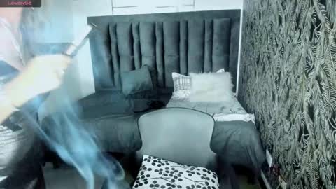 S C A R L E T online show from October 11, 2025, 11:53 am