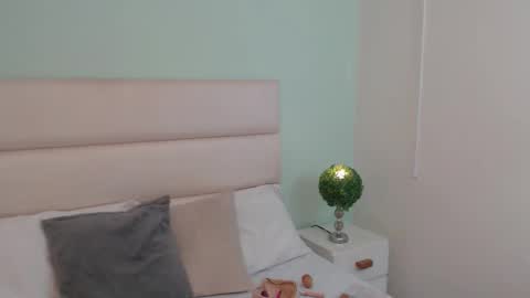 Snapshot of scarletlevis chatting on February 27, 2026, 10:59 am scarlet online show from February 27, 2026, 10:59 am