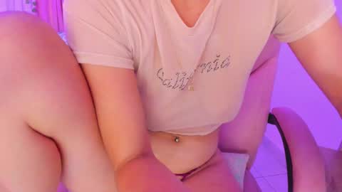 Snapshot of scarletliz chatting on March 6, 2025, 3:13 pm Scarletliz online show from March 6, 2025, 3:13 pm