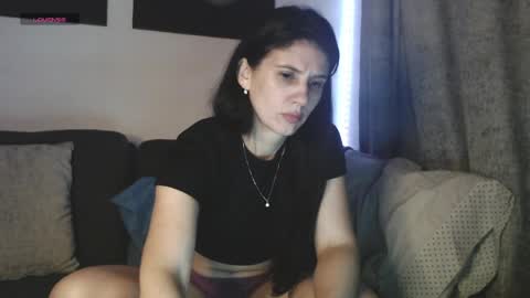 Snapshot of scarletmoons chatting on April 1, 2026, 11:46 pm scarletmoons online show from April 1, 2026, 11:46 pm