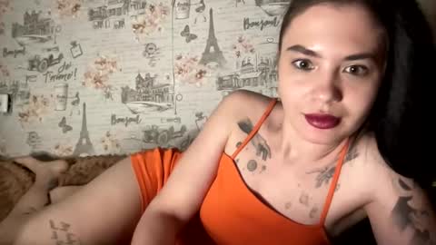 scarletpetal online show from January 31, 2025, 2:17 pm