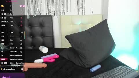 Scarlett online show from November 9, 2025, 5:39 am