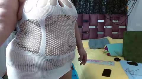 Snapshot of scarlett__jhonson chatting on October 22, 2025, 10:20 pm Scarlett online show from October 22, 2025, 10:20 pm