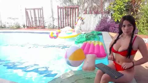 Snapshot of scarlett_bunnyy_ chatting on March 21, 2026, 2:20 pm Bunny online show from March 21, 2026, 2:20 pm