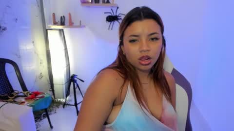 Snapshot of scarlett_enjoy1 chatting on October 31, 2025, 6:42 pm scarlett_enjoy1 online show from October 31, 2025, 6:42 pm