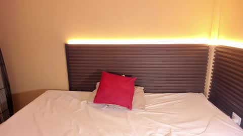 Snapshot of scarlett_enjoy1 chatting on December 13, 2025, 7:53 pm scarlett_enjoy1 online show from December 13, 2025, 7:53 pm