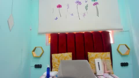 scarlett_fox20 online show from March 24, 2026, 2:11 pm