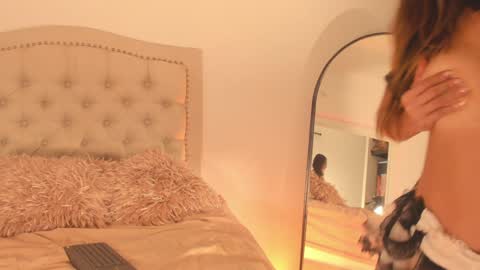 Snapshot of scarlett_grand chatting on February 2, 2025, 10:39 pm Scarlett Grand online show from February 2, 2025, 10:39 pm