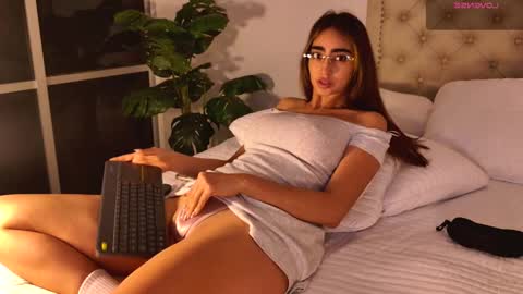 Snapshot of scarlett_grand chatting on September 20, 2025, 10:55 pm Scarlett Grand online show from September 20, 2025, 10:55 pm