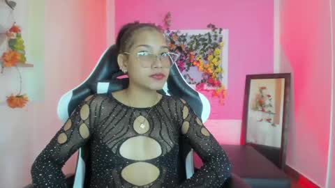 Snapshot of scarlett_lune chatting on May 28, 2026, 7:11 pm scarlett_lune online show from May 28, 2026, 7:11 pm