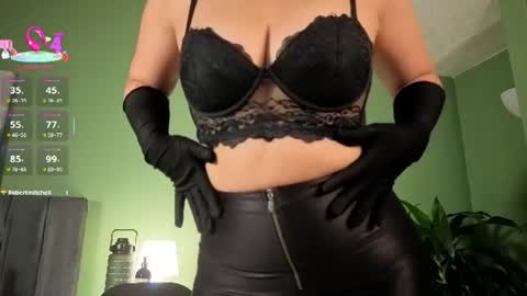 Snapshot of scarlett_moore_ chatting on June 26, 2026, 5:17 pm Scarlett online show from June 26, 2026, 5:17 pm