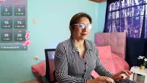 Snapshot of scarlett_mystic chatting on October 7, 2025, 1:30 pm Scarlett online show from October 7, 2025, 1:30 pm