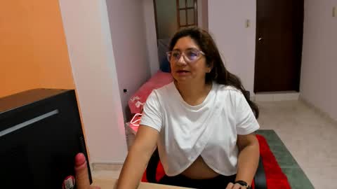 Snapshot of scarlett_mystic chatting on October 14, 2025, 1:56 pm Scarlett online show from October 14, 2025, 1:56 pm