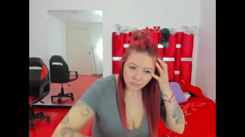 scarlett_red_11 online show from May 14, 2026, 4:25 pm
